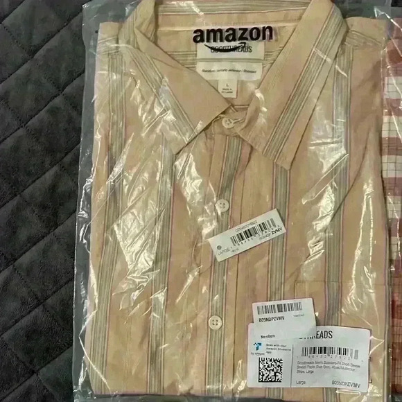 Men’s Short sleeve button down - Picture 2 of 6